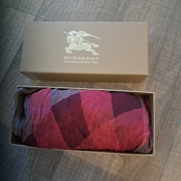 Burberry silk scarf - Picture 1 of 2